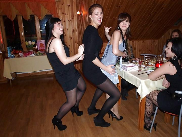 25P Partygirls in Pantyhose