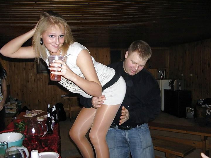 25P Partygirls in Pantyhose