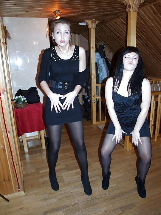 25P Partygirls in Pantyhose