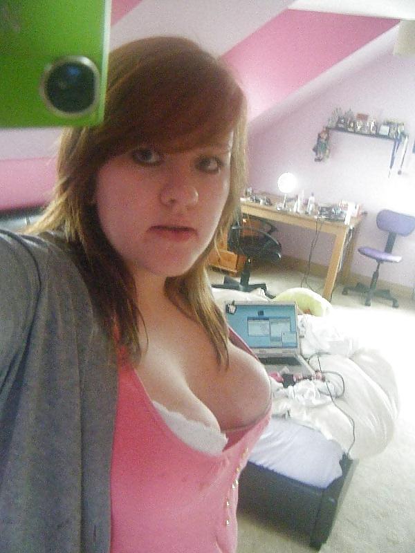 25P Lusty & Busty Teen Self Shots 100