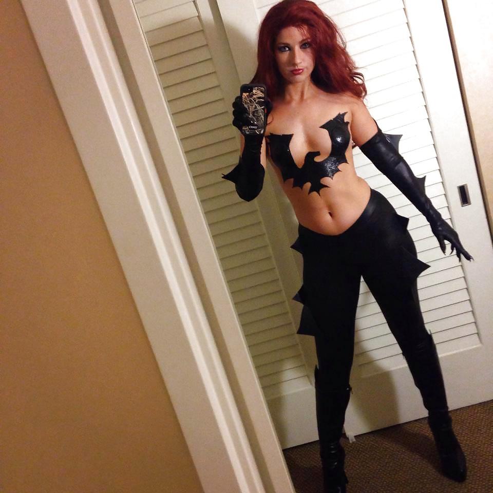 16P Sexy Hottest Cosplay