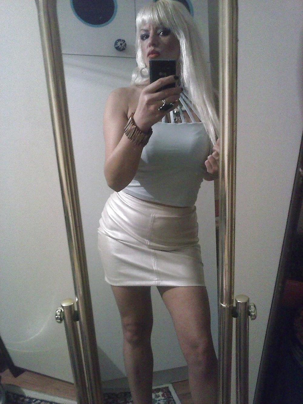 25P Serbian Milf