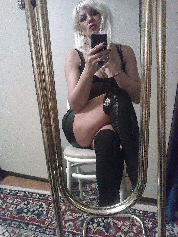 25P Serbian Milf