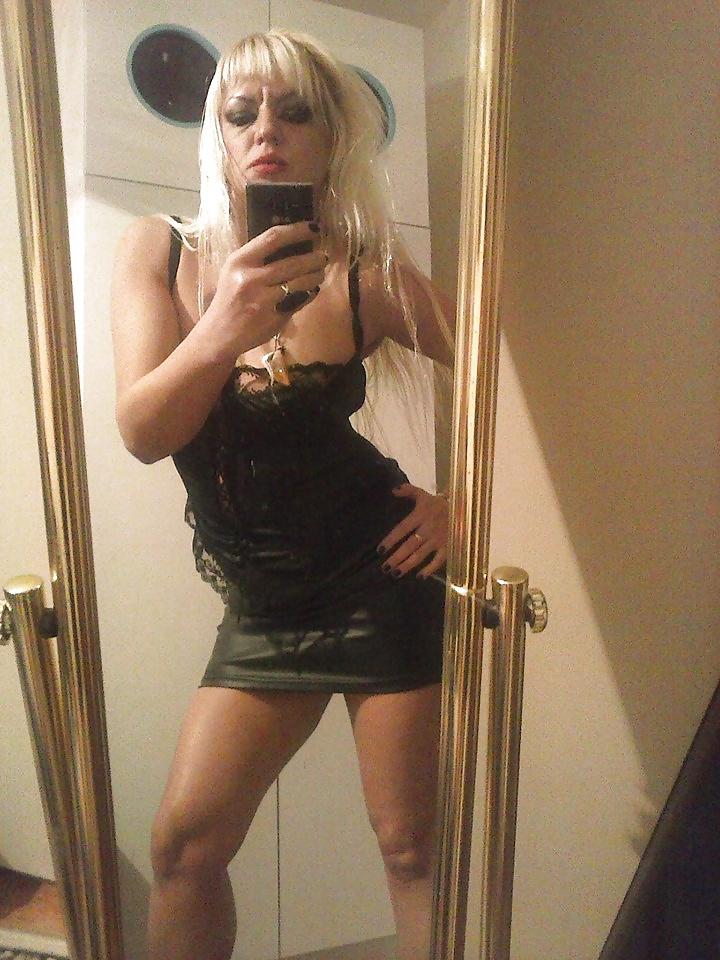 25P Serbian Milf