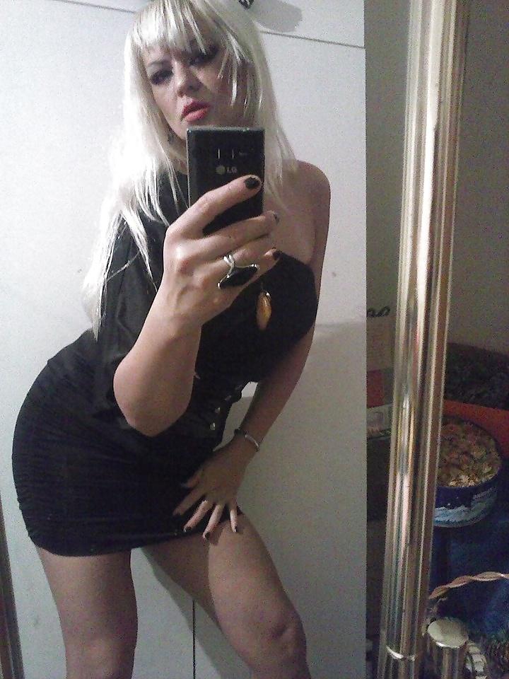 25P Serbian Milf