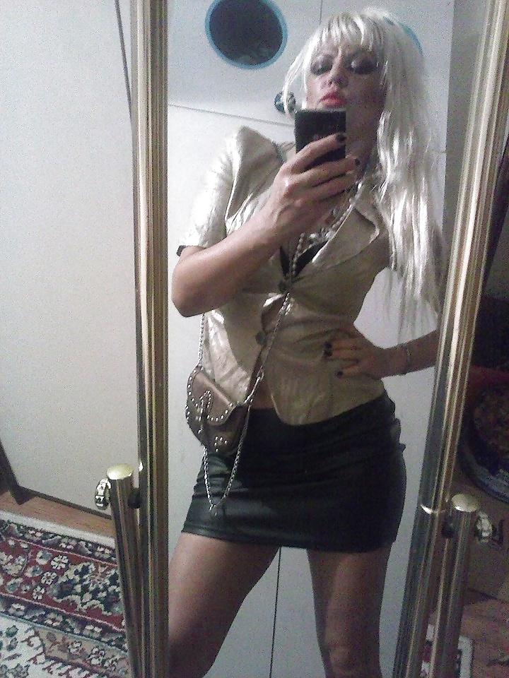 25P Serbian Milf