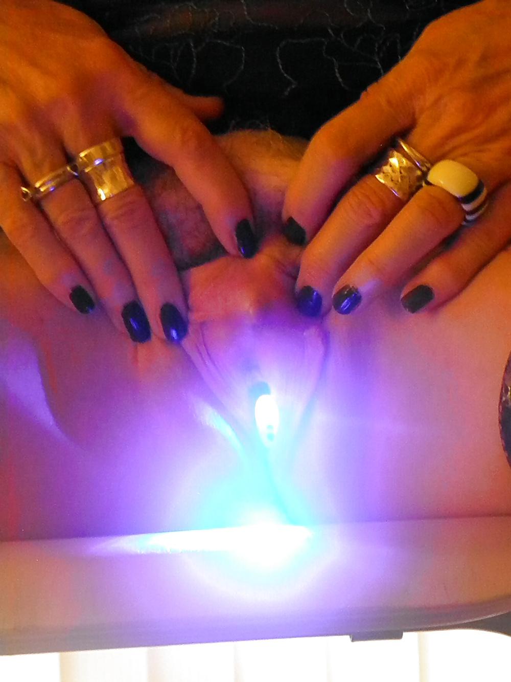 7P Aine ,,YES that is a blue light in my pussy lol