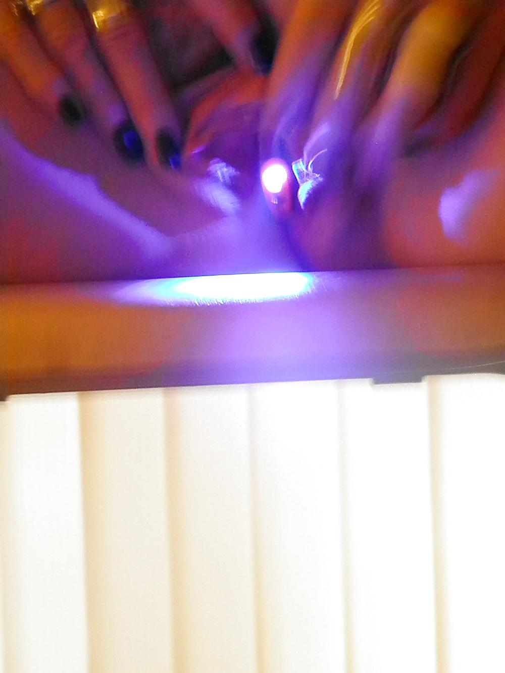 7P Aine ,,YES that is a blue light in my pussy lol