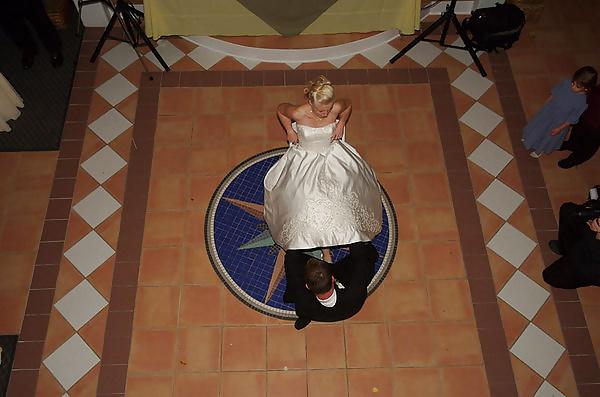 25P Under The Wedding Dress