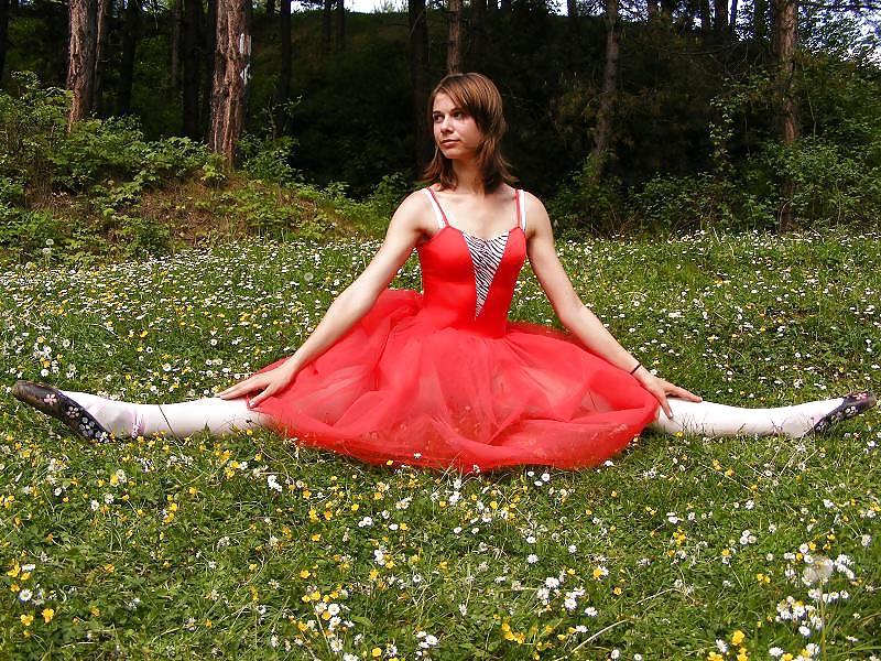 25P Under The Wedding Dress