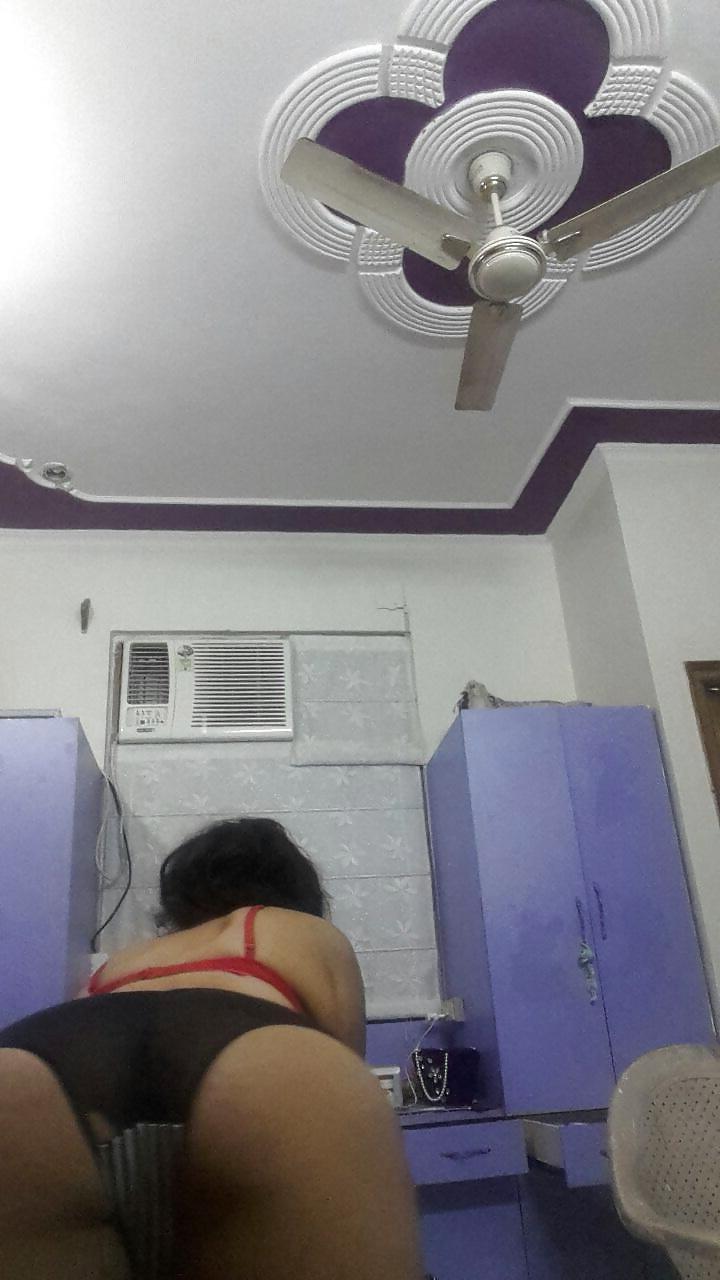 7P Wanna be Pornstar Simmy-K selfshots for dirty comments :) 