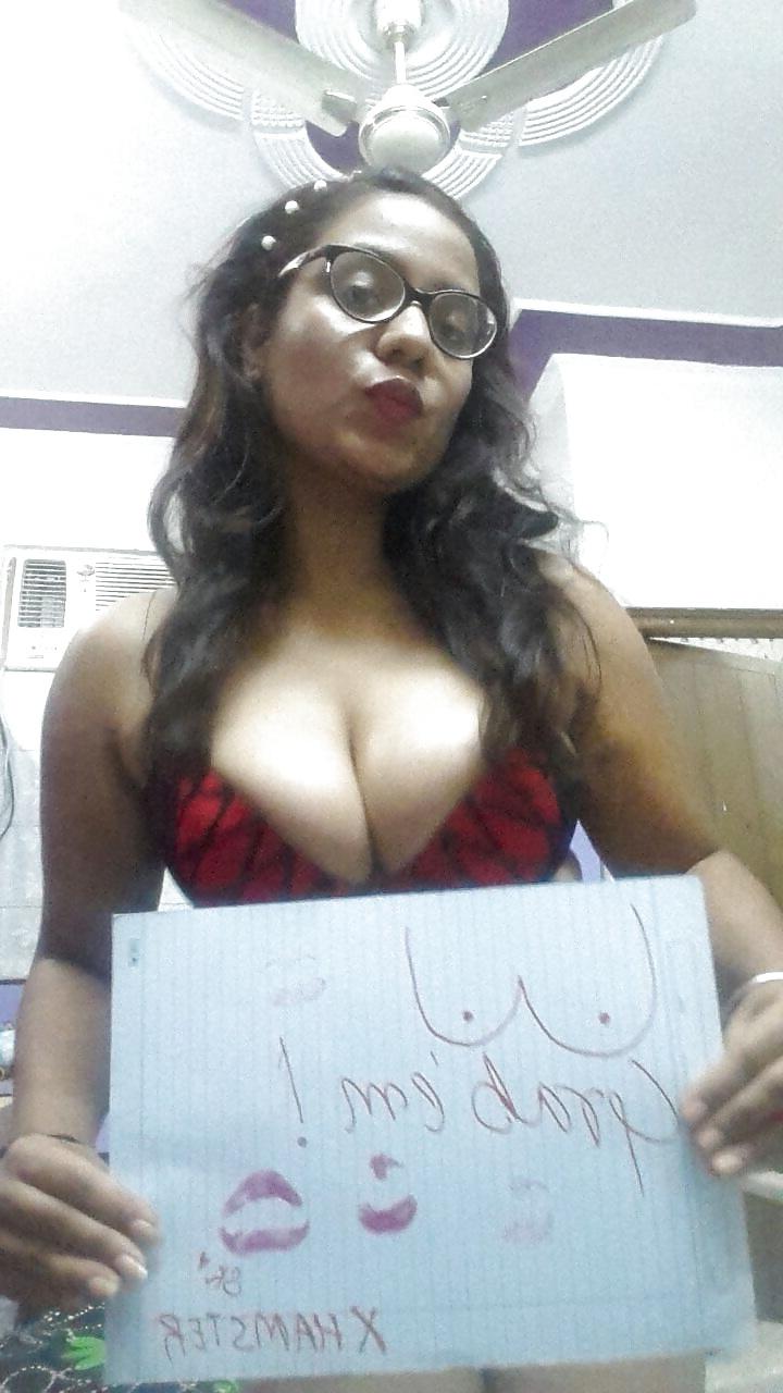 7P Wanna be Pornstar Simmy-K selfshots for dirty comments :) 