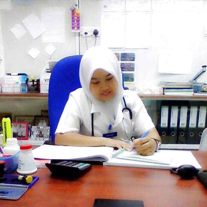 8P Awek melayu jururawat twitte
