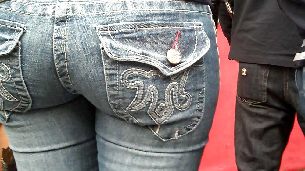 25P Butts ass & rear ends in tight blue jeans