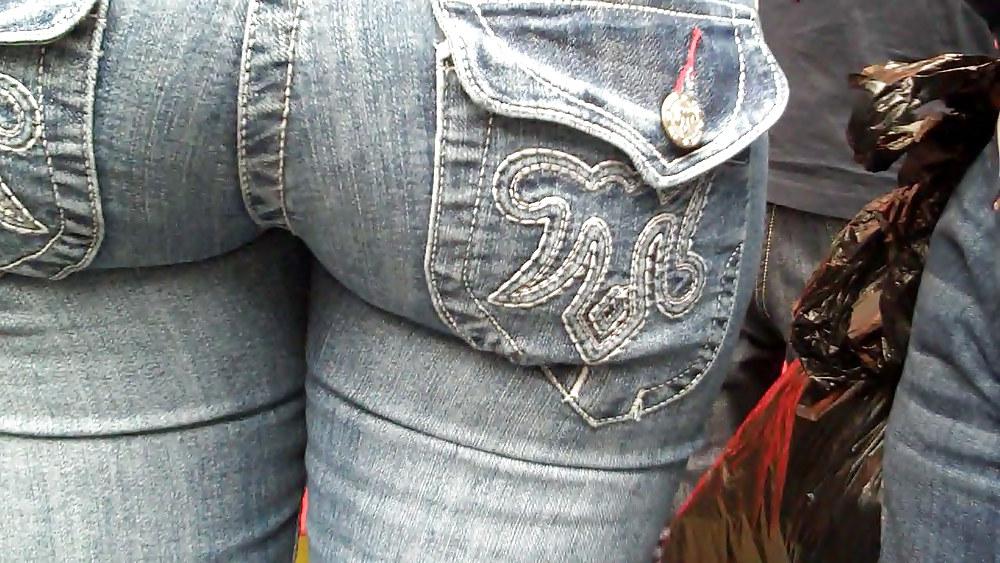 25P Butts ass & rear ends in tight blue jeans