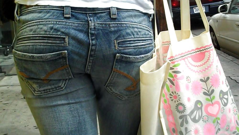 25P Butts ass & rear ends in tight blue jeans