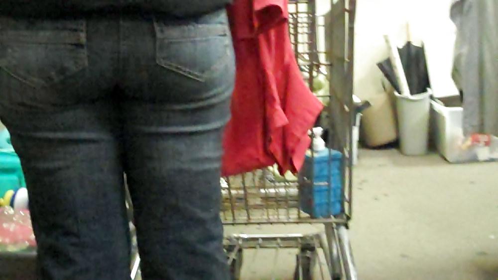 25P Butts ass & rear ends in tight blue jeans