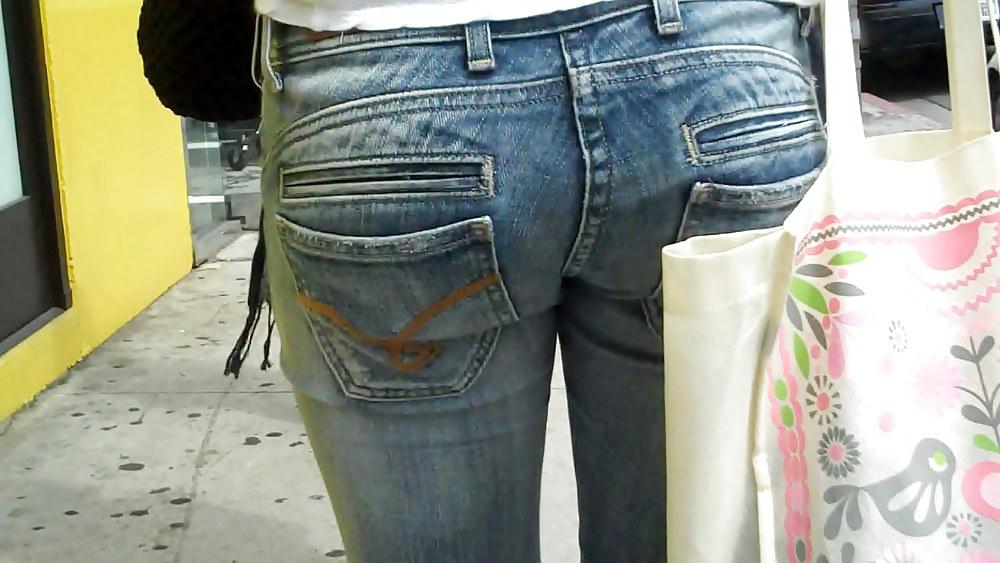 25P Butts ass & rear ends in tight blue jeans