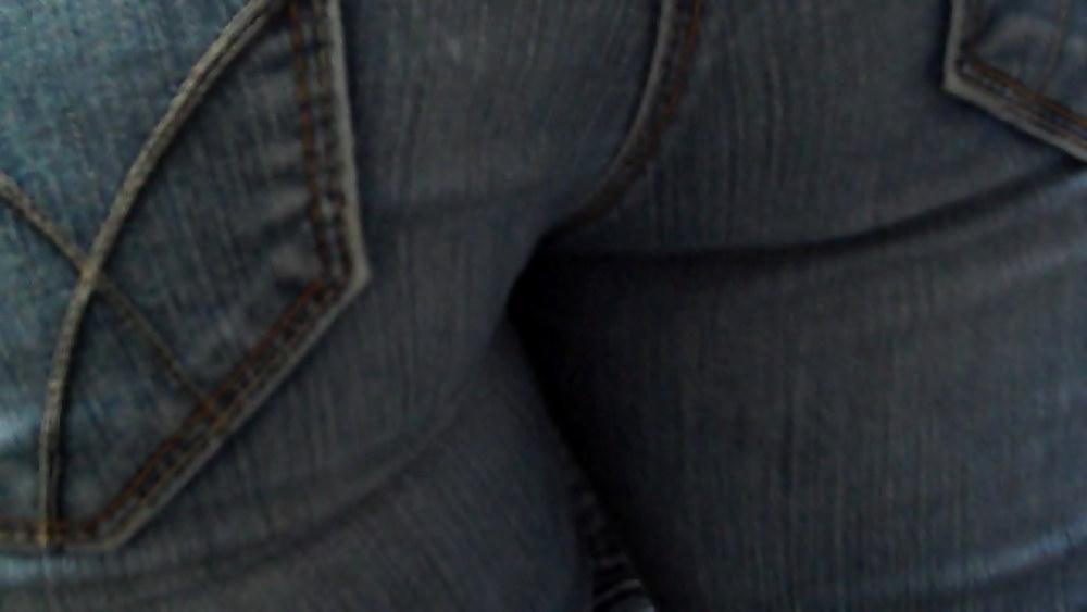 25P Butts ass & rear ends in tight blue jeans