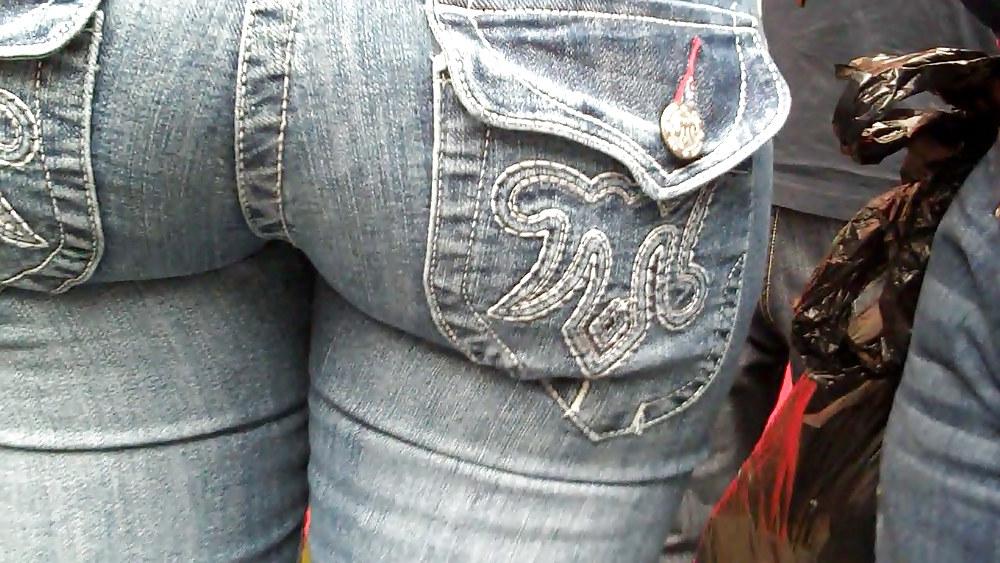 25P Butts ass & rear ends in tight blue jeans