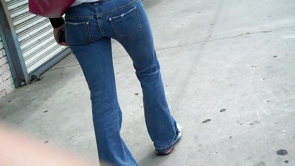 25P Butts ass & rear ends in tight blue jeans