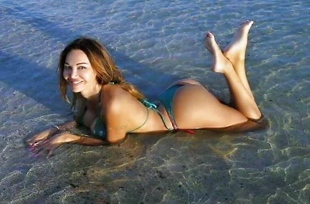 18P MILF Hot Body: Boobs and Thong Ass