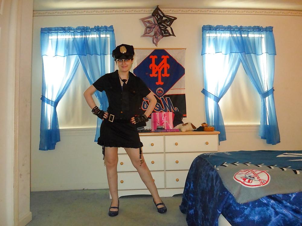 6P Police cosplay
