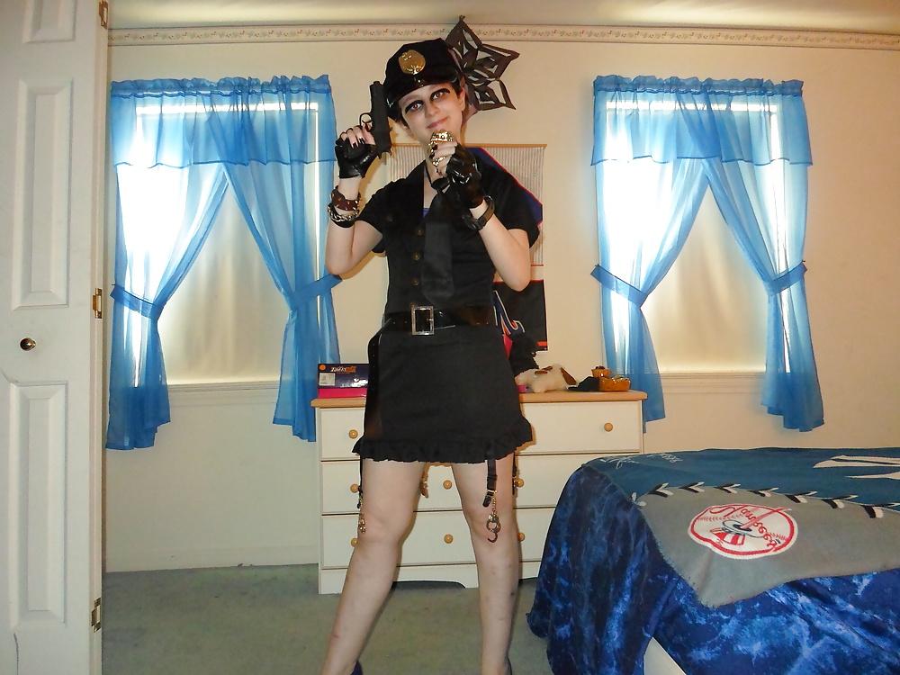 6P Police cosplay