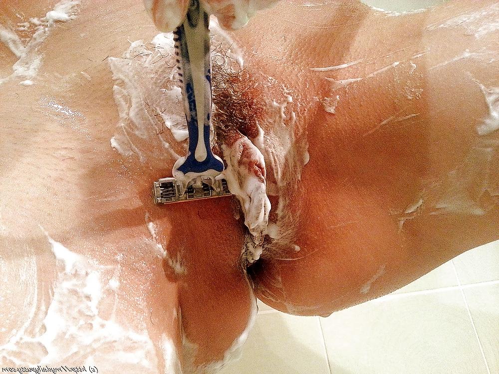 18P Shaving the beaver 