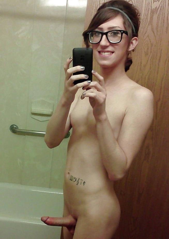 24P Sensual Shemales 5