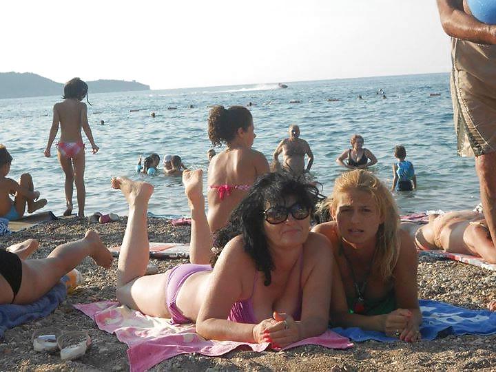 25P Serbian Milfs IV