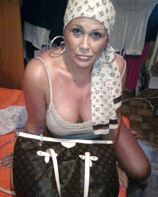 25P Serbian Milfs IV