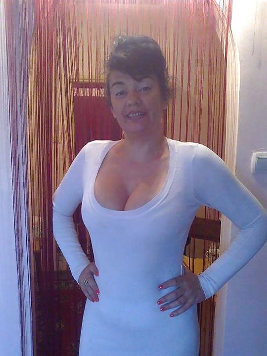 25P Serbian Milfs IV