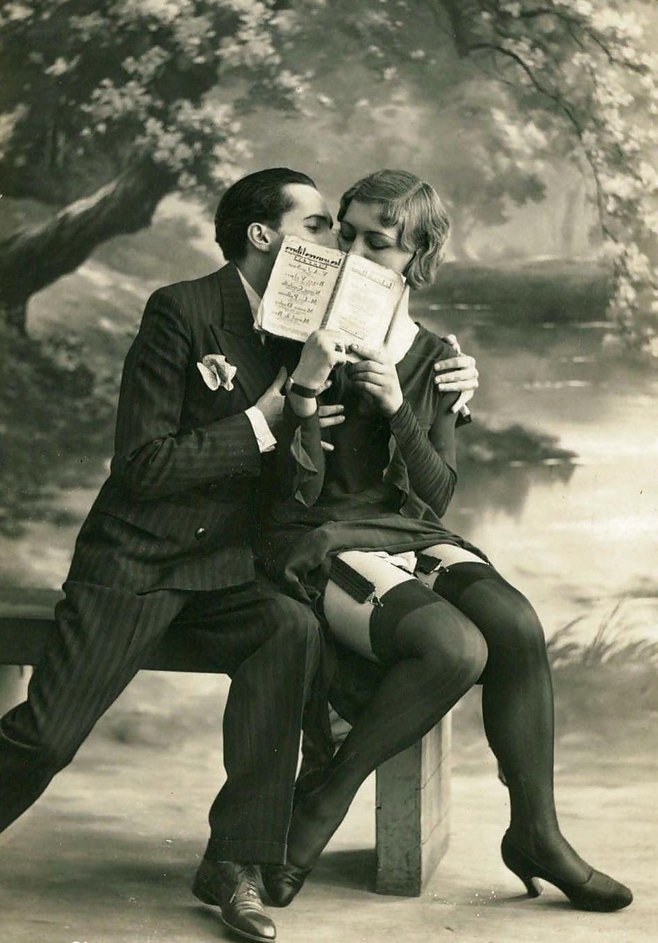 20P Vintage Erotica for your Dirty Comments
