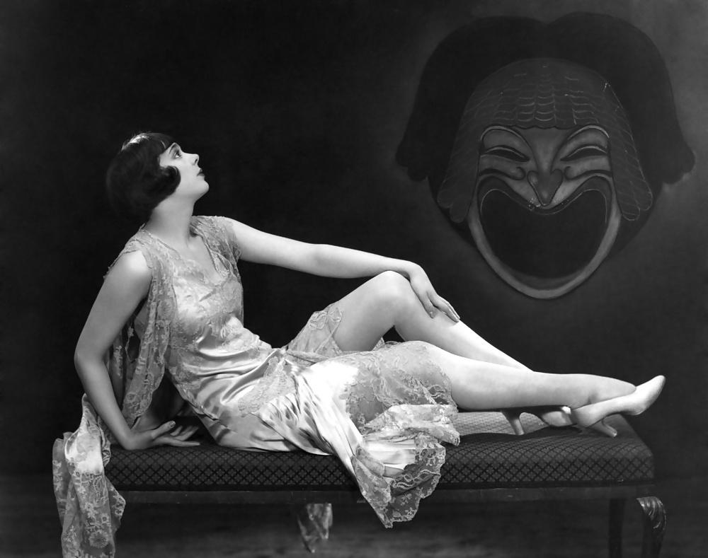 20P Vintage Erotica for your Dirty Comments