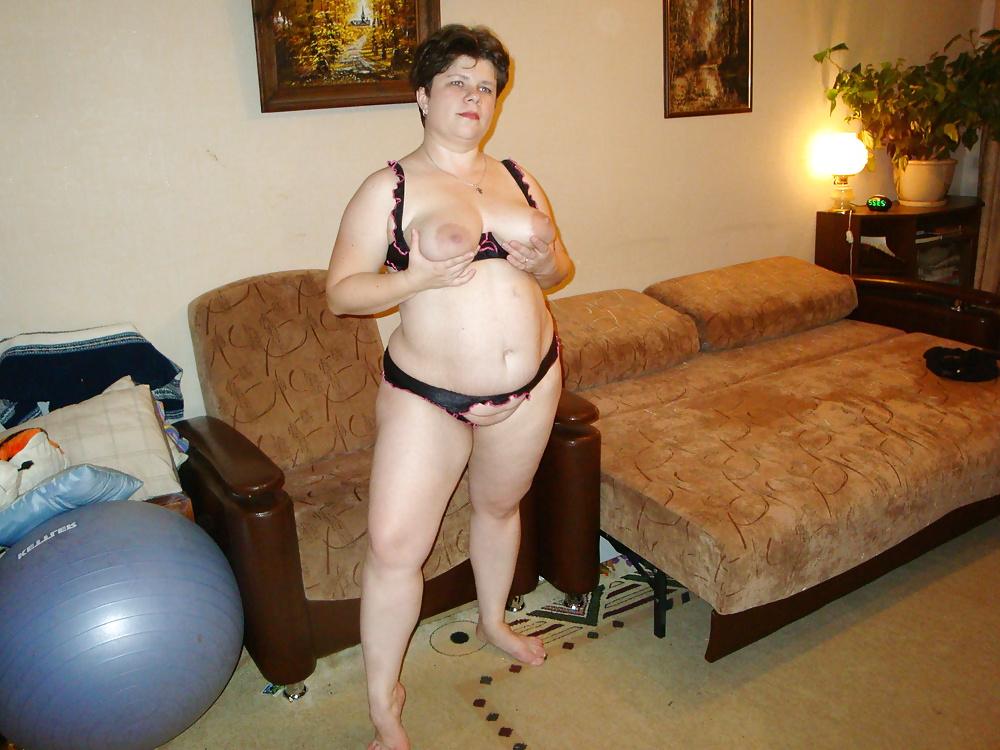 25P She Wants To Know If She Is Too Fat