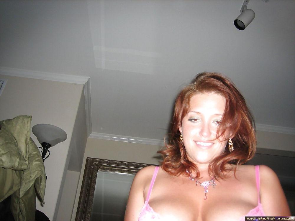 25P Amateur Anna Busty Part 1