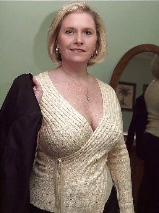 25P Serbian Milfs II