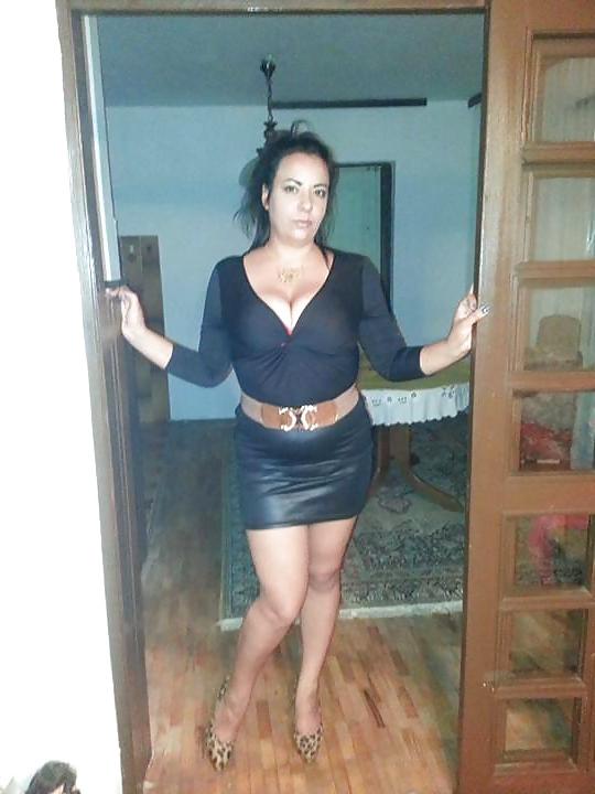 25P Serbian Milfs II