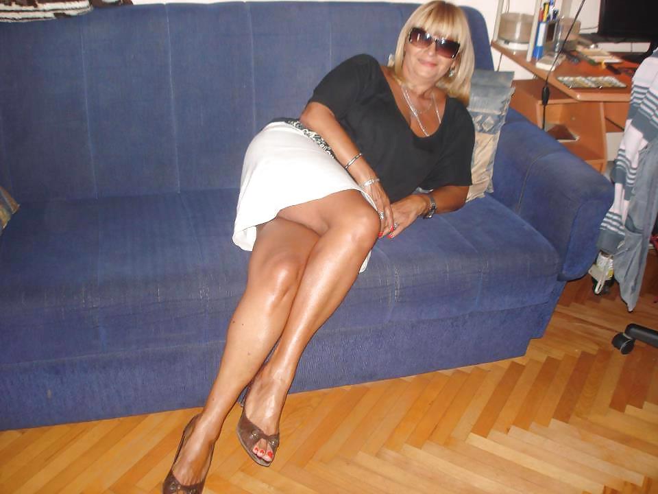 25P Serbian Milfs I
