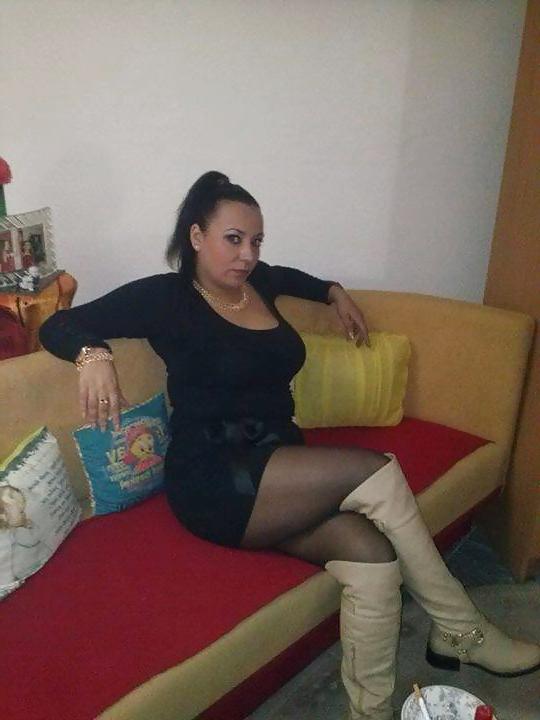 25P Serbian Milfs I