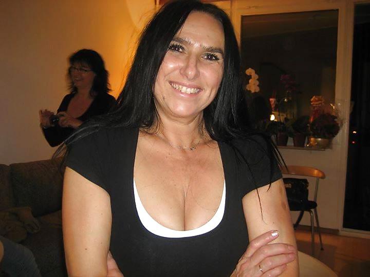 25P Serbian Milfs I