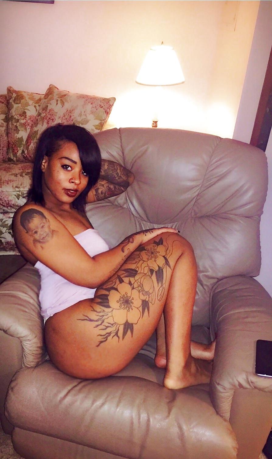 25P Thick Redbone gym pics also 