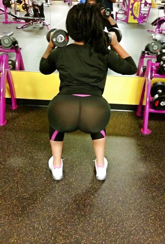 25P Thick Redbone gym pics also 