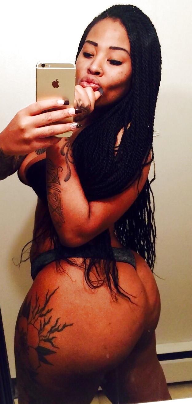 25P Thick Redbone gym pics also 