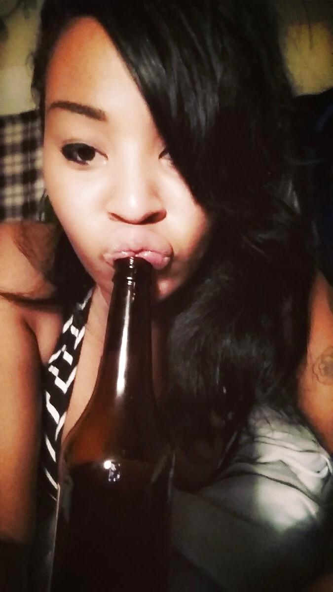 25P Thick Redbone gym pics also 