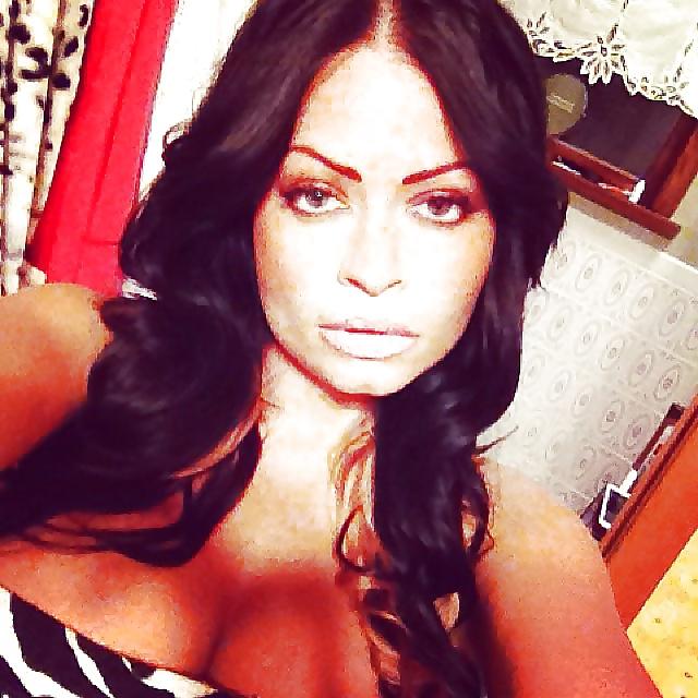 21P BUSTY MILF NN