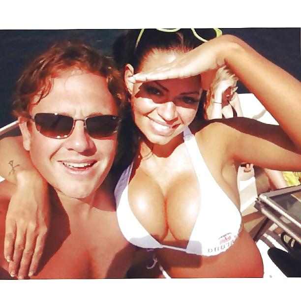 21P BUSTY MILF NN