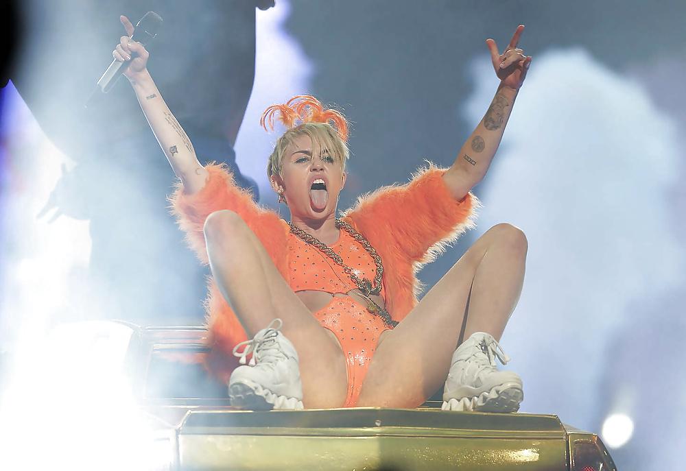 12P Miley Cyrus - Dirty Teen Whore to Fuck