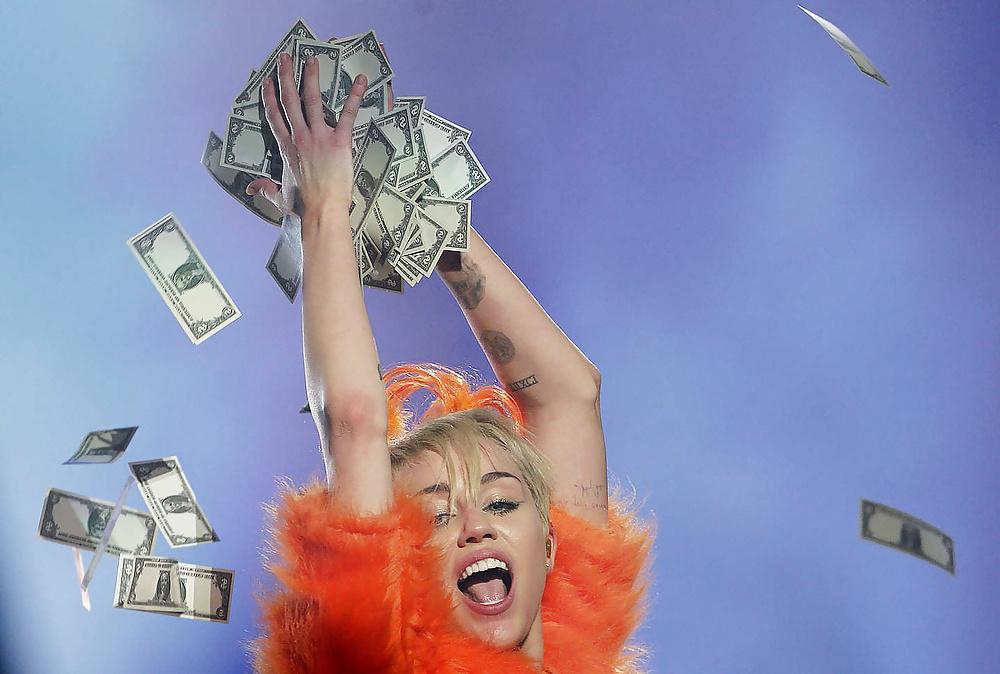 12P Miley Cyrus - Dirty Teen Whore to Fuck